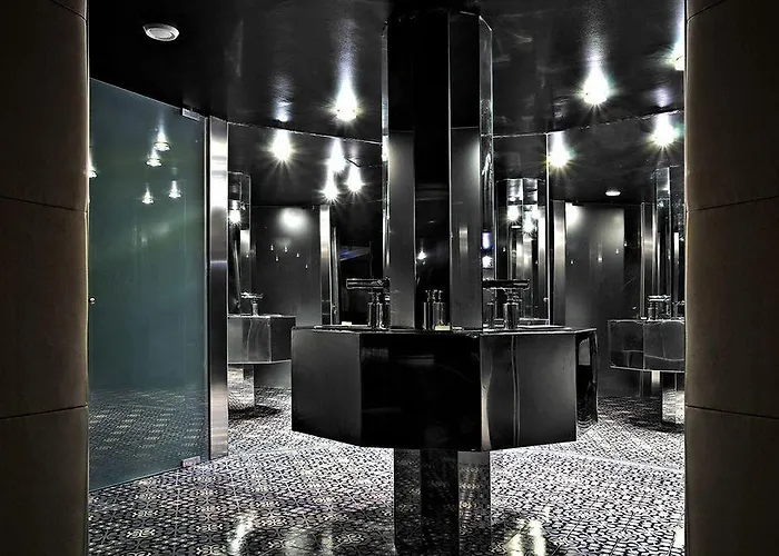 Axel - Adults Only 4*