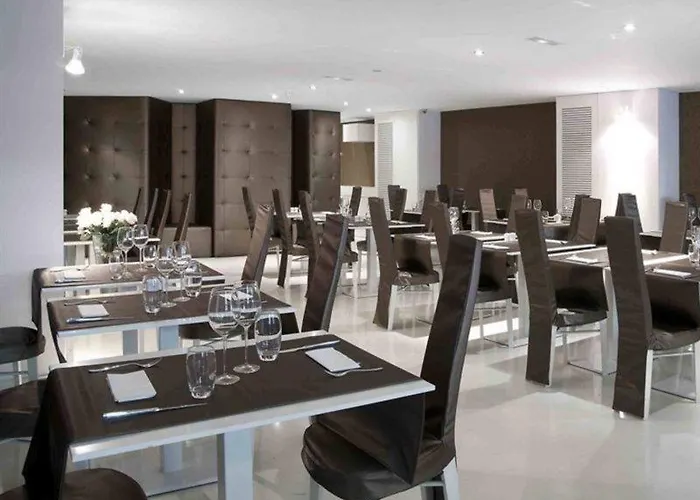 Axel - Adults Only Hotel