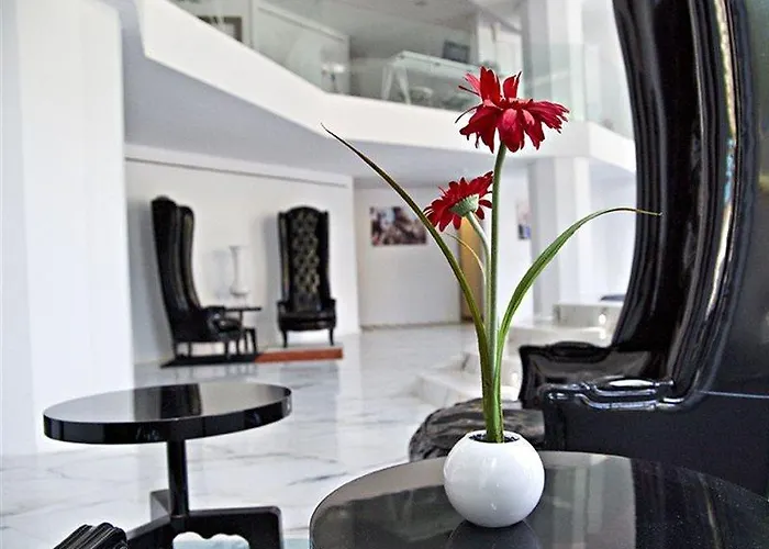 Axel - Adults Only Hotel