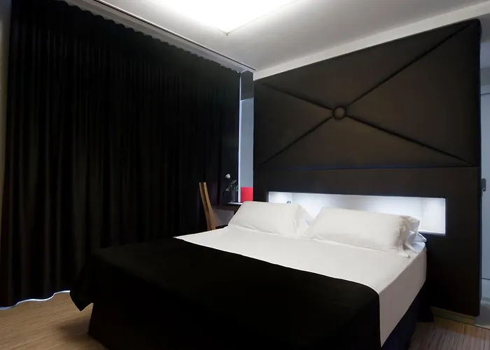 Axel - Adults Only 4*